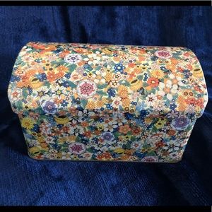 60’s | 70’s Vintage TIN BOX - Flower Power Design